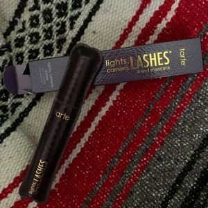 Taste lights camera action mascara NIB